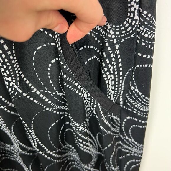 EP New York Golf Tennis Sleeveless Athletic Dress Black White Pattern M - Picture 5 of 12